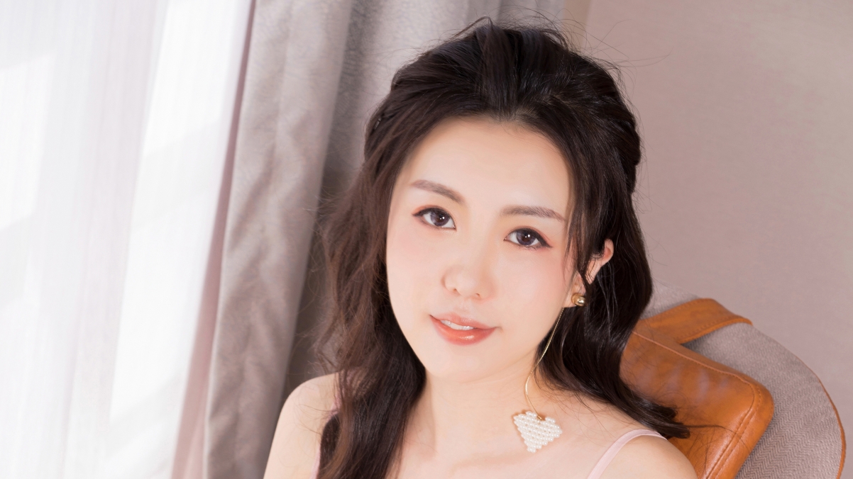 Yunfei long hair seductive beauty 4k wallpaper