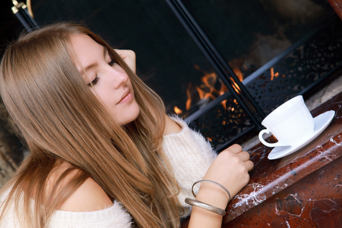 Isabel Beauty Actress Coffee