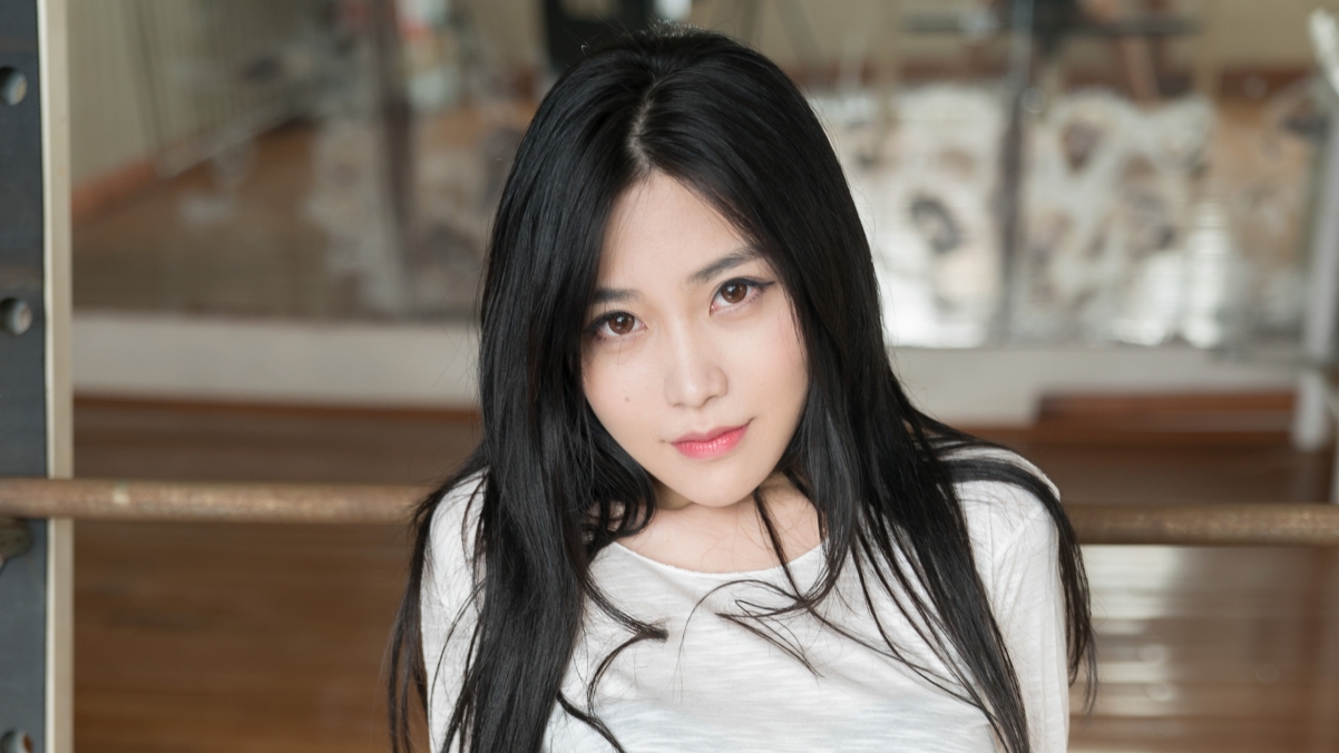 Seductive Long Haired Beauty Promise 4K Wallpaper