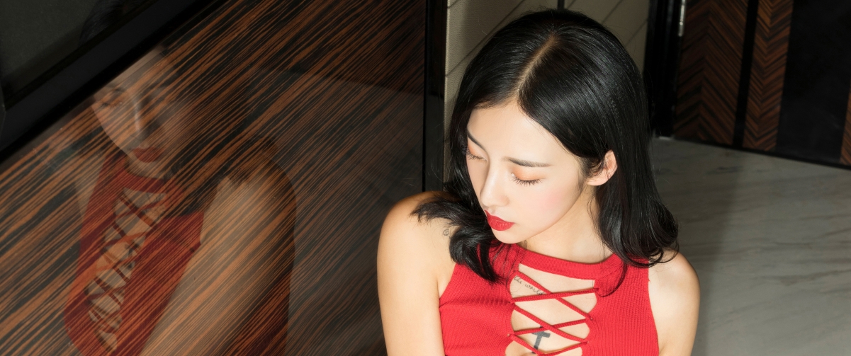 Seductive Beauty Ling Xue 3440x1440 Wall