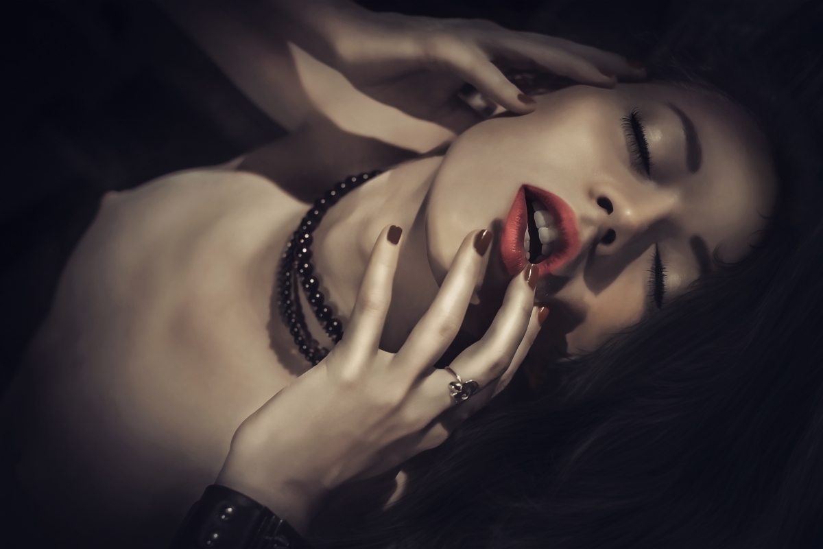 Sexy lips 4k beauty wallpaper