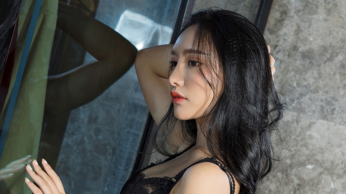 Konishi Long Hair Waist Beauty 4K Wallpaper