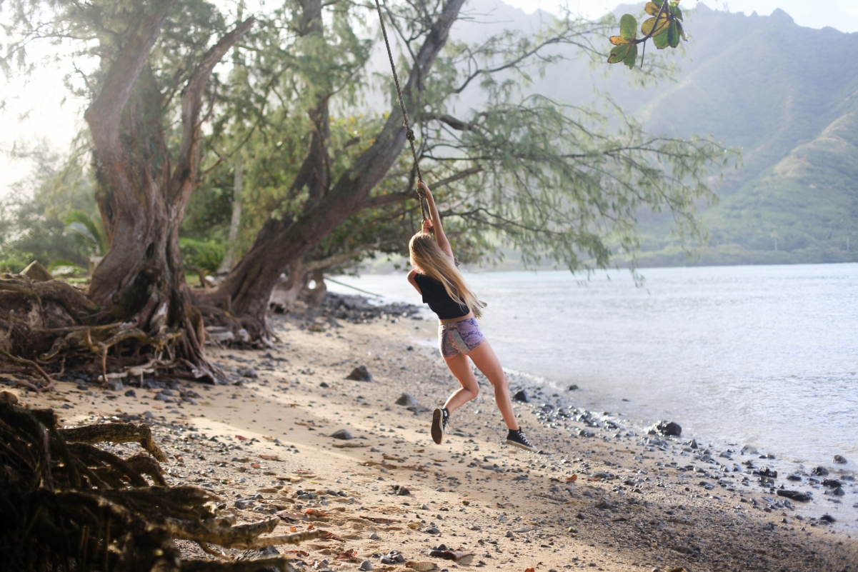 Summer river beach tree sling female