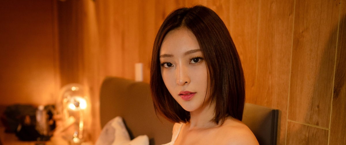 Wenwen indoor beauty photo 3440x