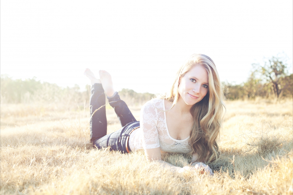 Smiling blonde girl photography 5k beauty