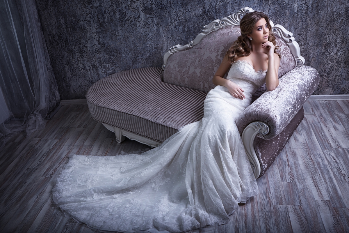 Sofa bride