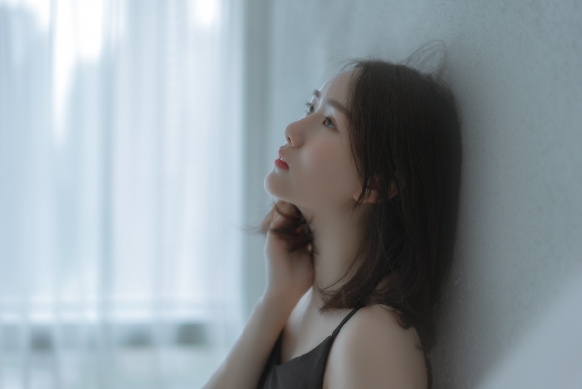 Portrait beautiful fresh girl 4k wall