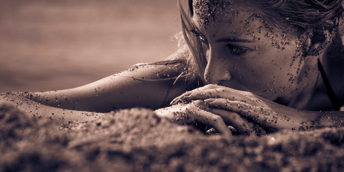 Portrait Macro Sand 4K Beauty Wall