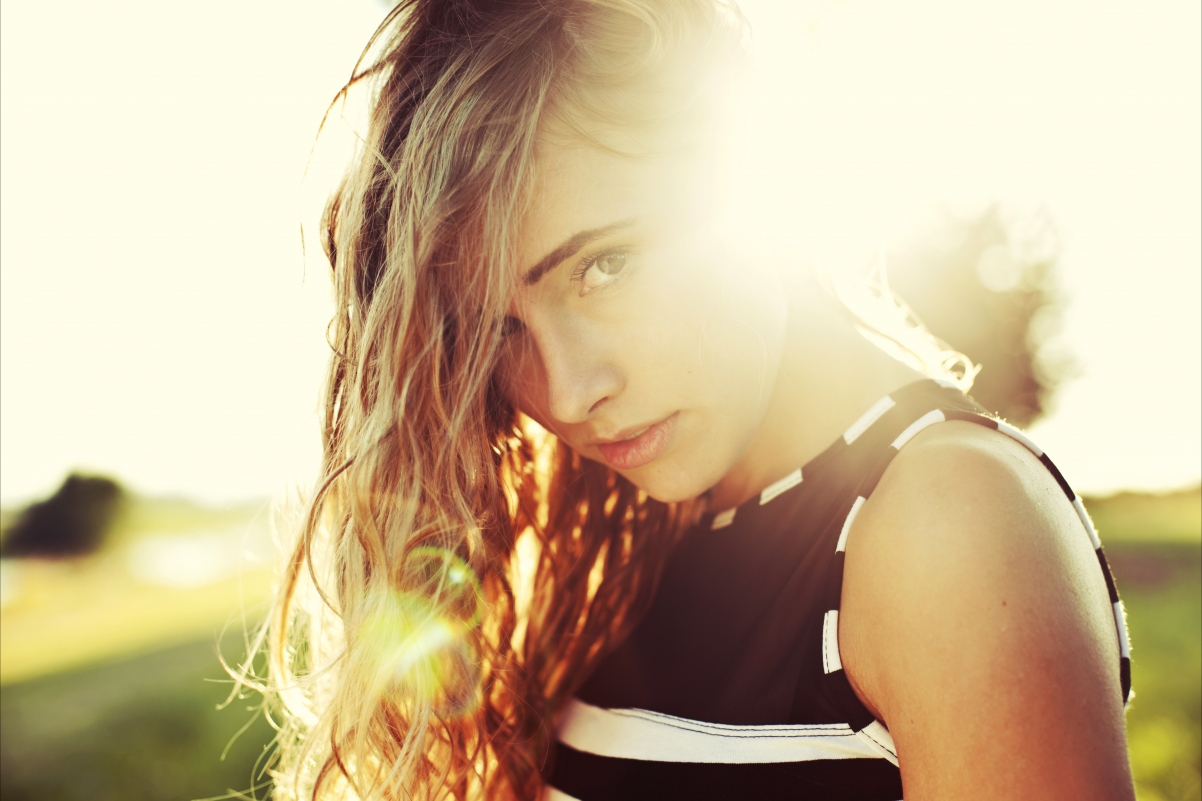 Girl blonde backlit photography 5 beauties