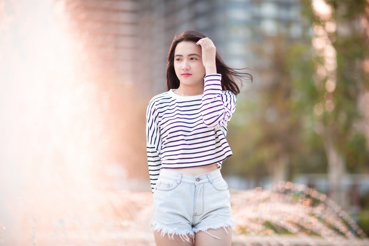 Young beauty t-shirt outdoor sunset