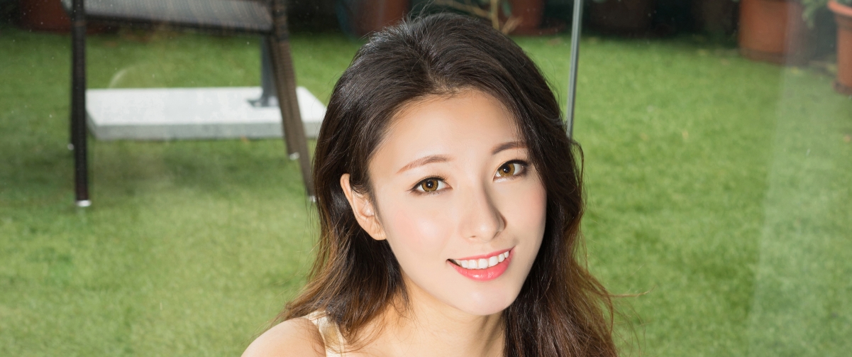 Nizi sweet smile 3440x1440 beauty