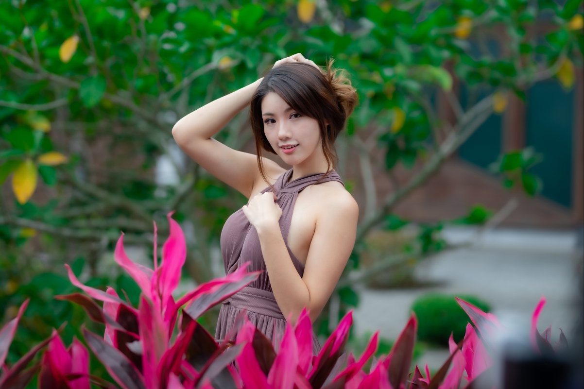 Open shoulder brown dress outdoor writing