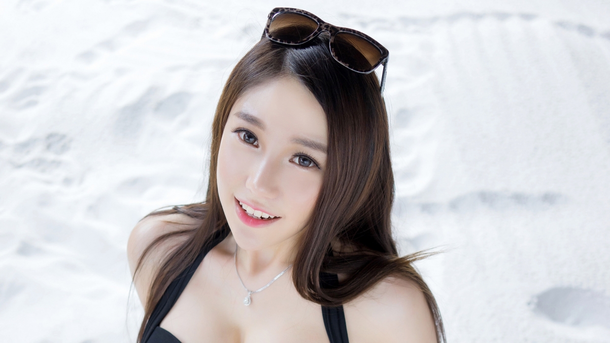 Liu Yining Lynn beauty sunglasses 4