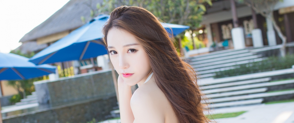 Liu Yining travel shot long-haired beauties 34