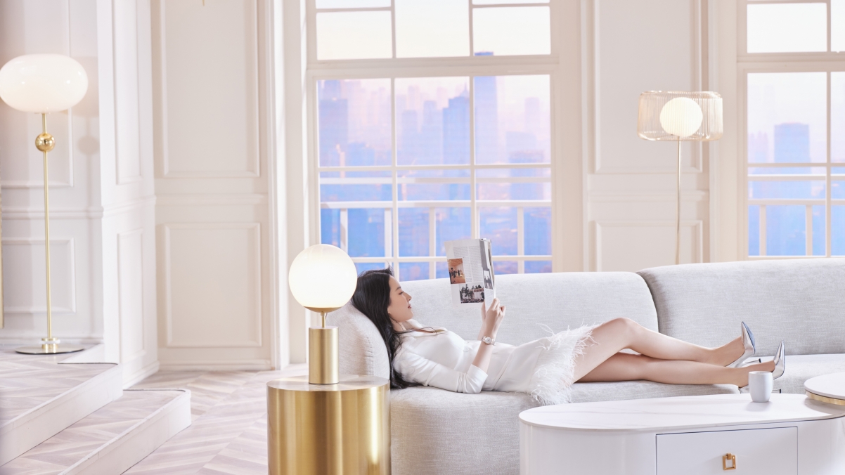 Liu Yifei White Simple Home Sand