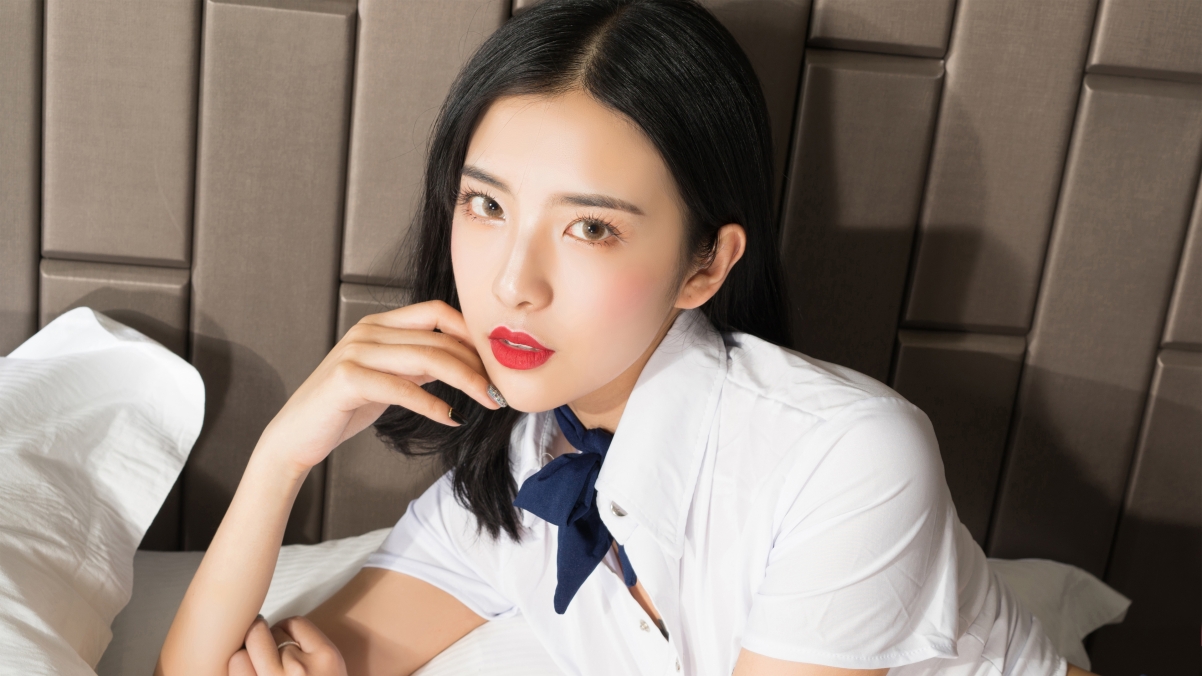Ling Xue Temperament Stewardess Beauty 4k Wallpaper