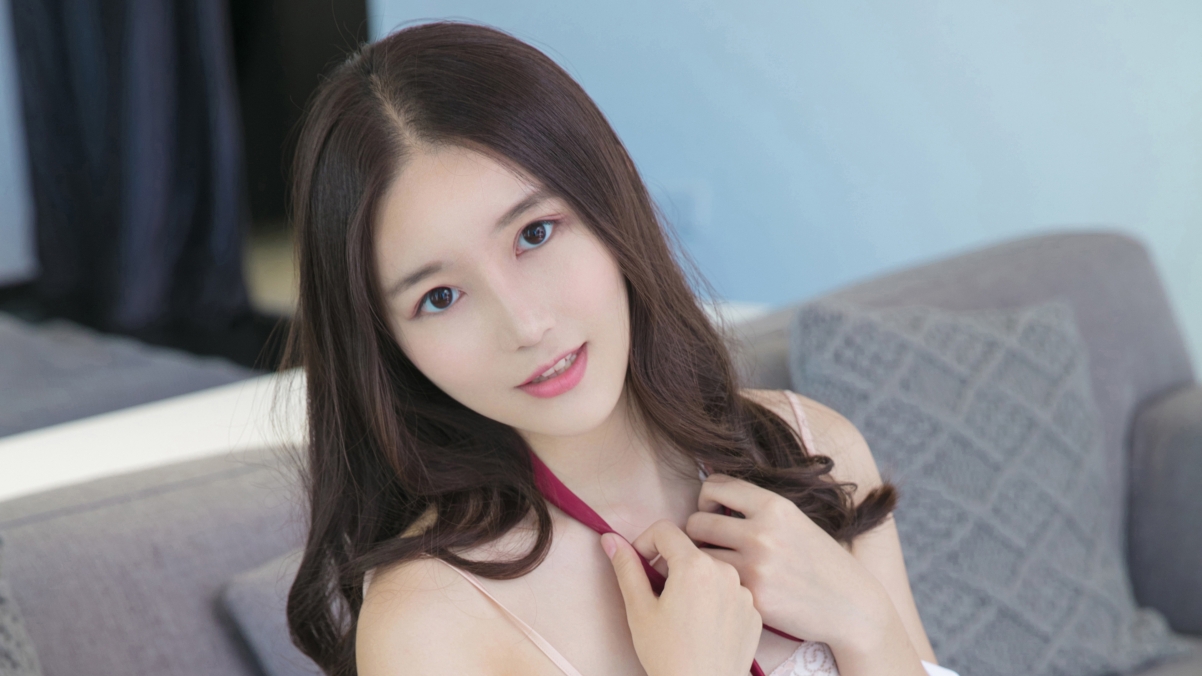 Cute Beauty Wei Twisting 4k Wallpaper