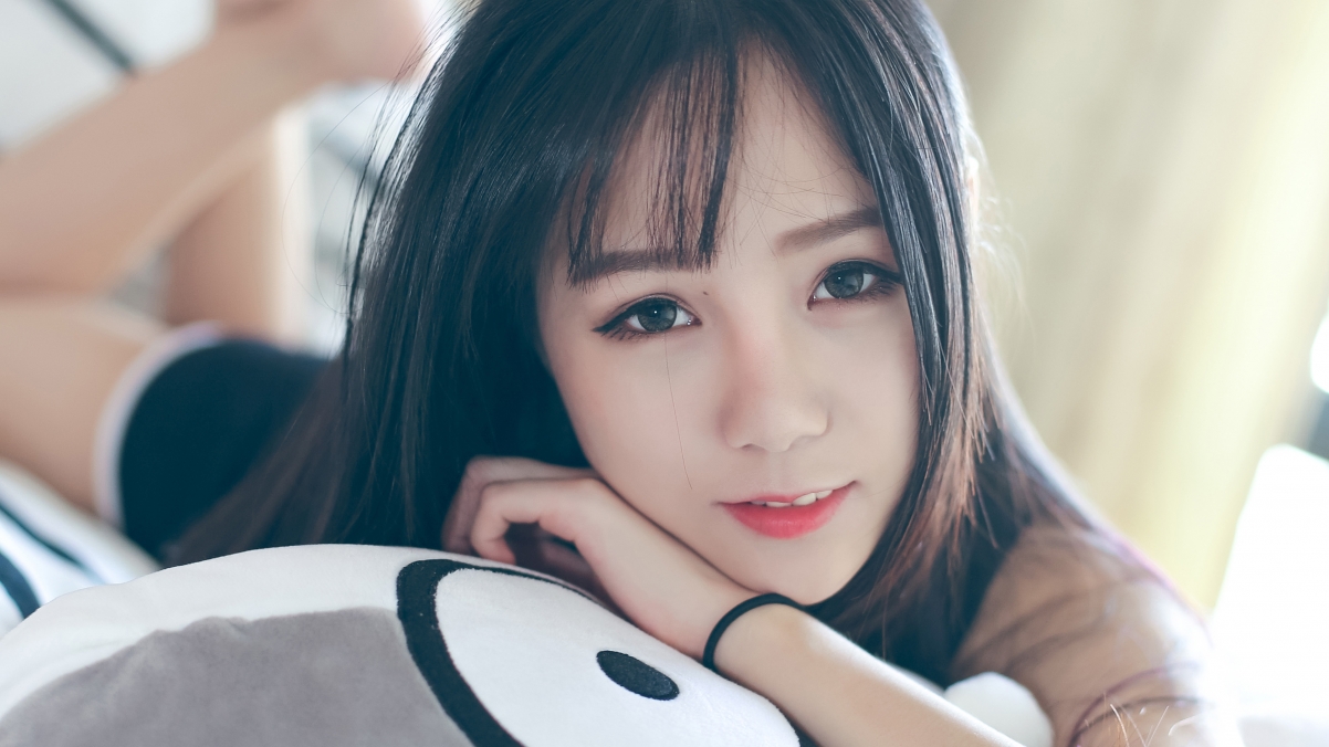 Cute Beauty 3840x2160 Wallpaper