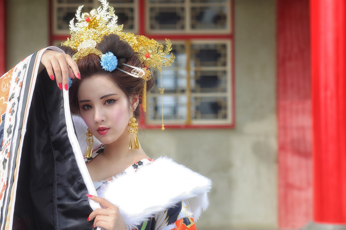 Cute Clothing Headdress Beauty 4K Wallpaper