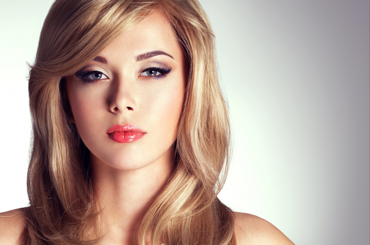 Blonde beauty face temperament 4K beauty