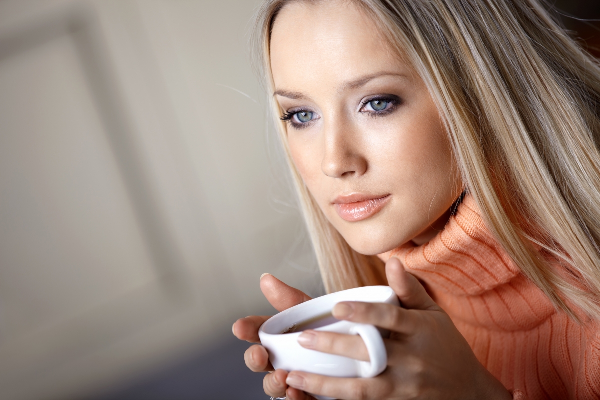 Beautiful Girl Drinking Coffee 4K Wallpaper