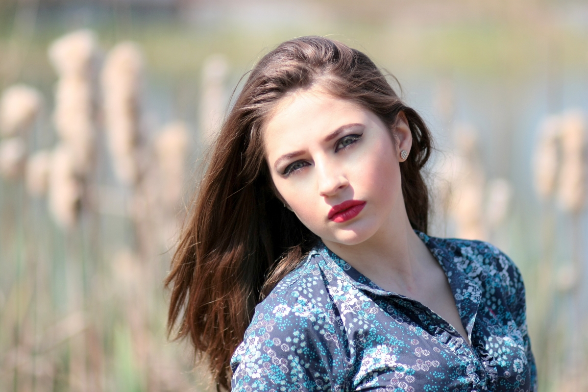Foreign sexy long-haired beauty photography 4k