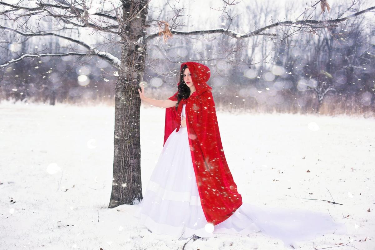 Winter snow red cloak 4k beauty