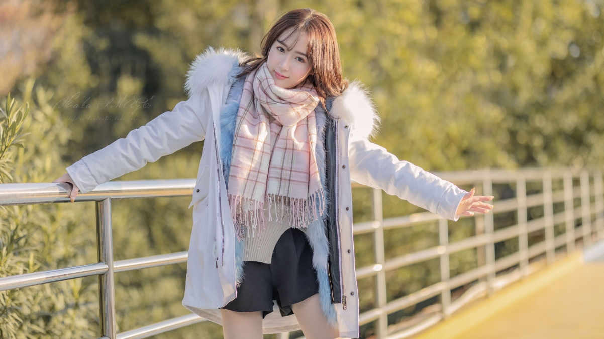 Winter pure beauty scarf 4k beauty