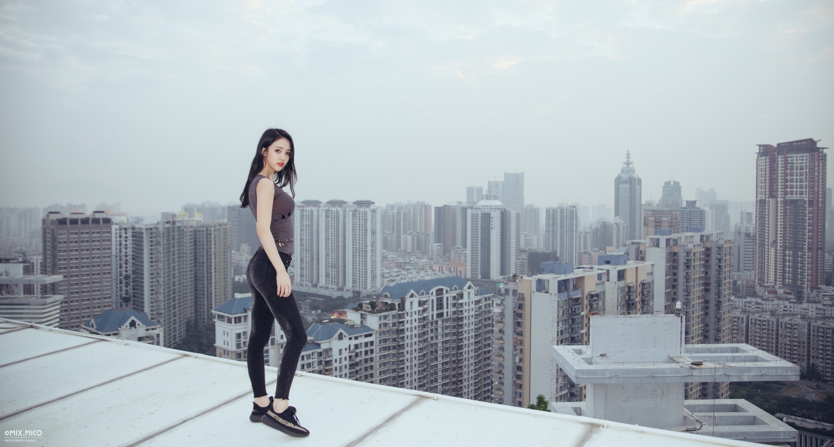 Crystal Lee rooftop photo 5