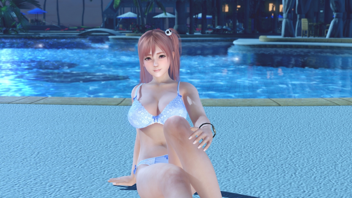 DOAXVV: Honoka bikini