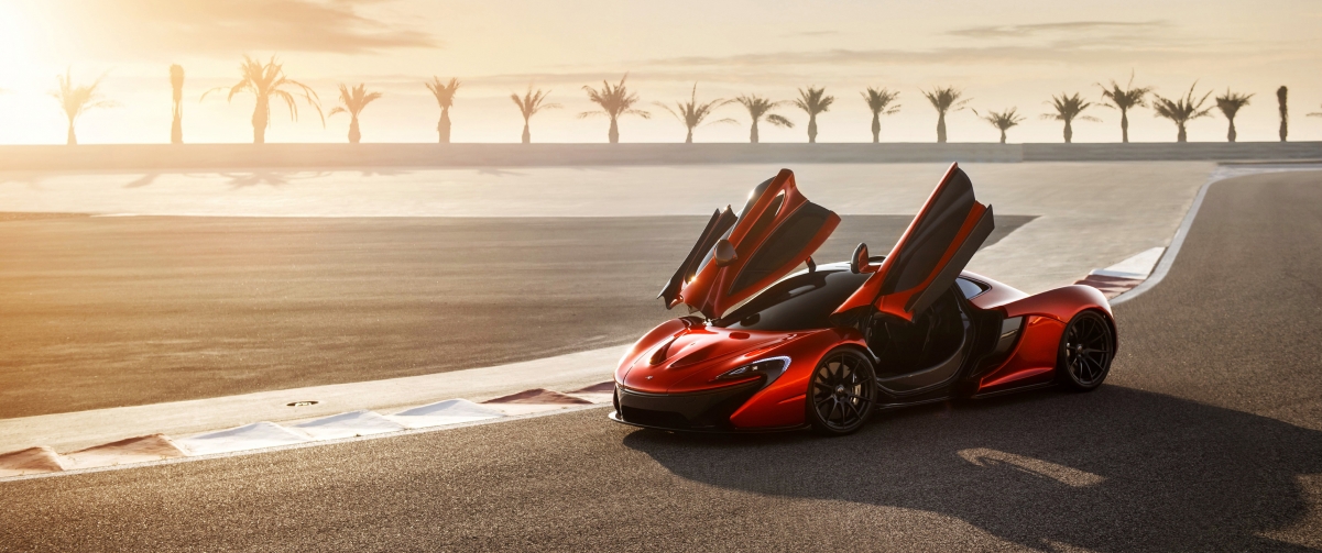 McLaren P1 with fish screen wallpaper 3440