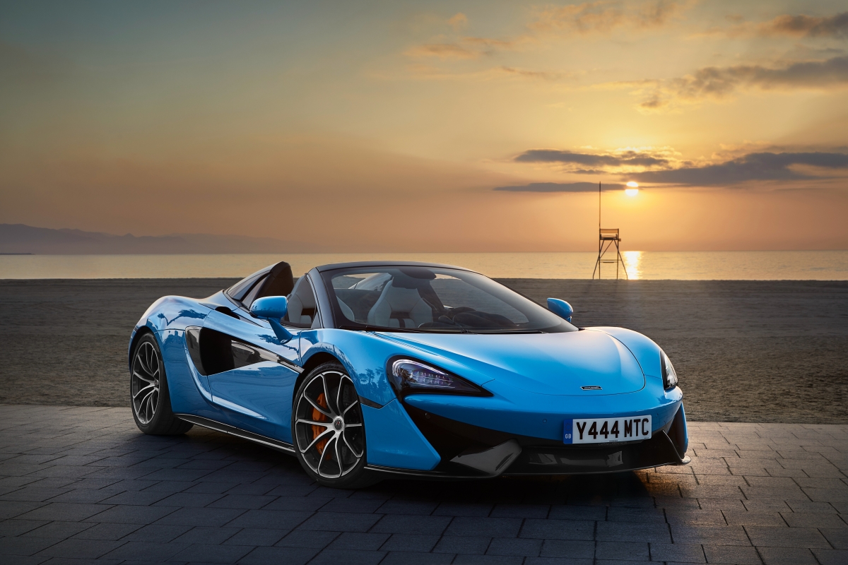 McLaren 570s blue roadster