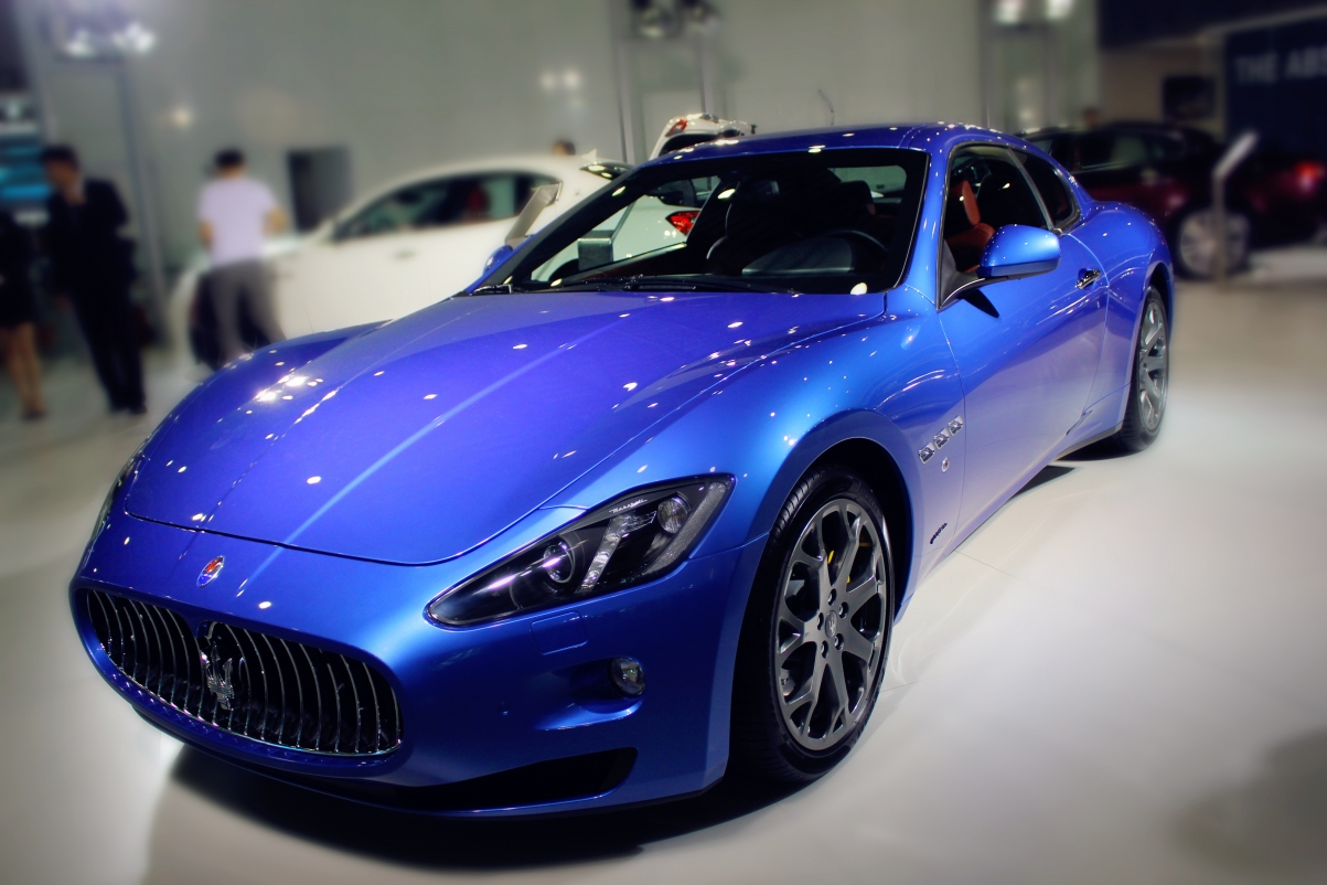 Luxury car auto show elegant blue Masha