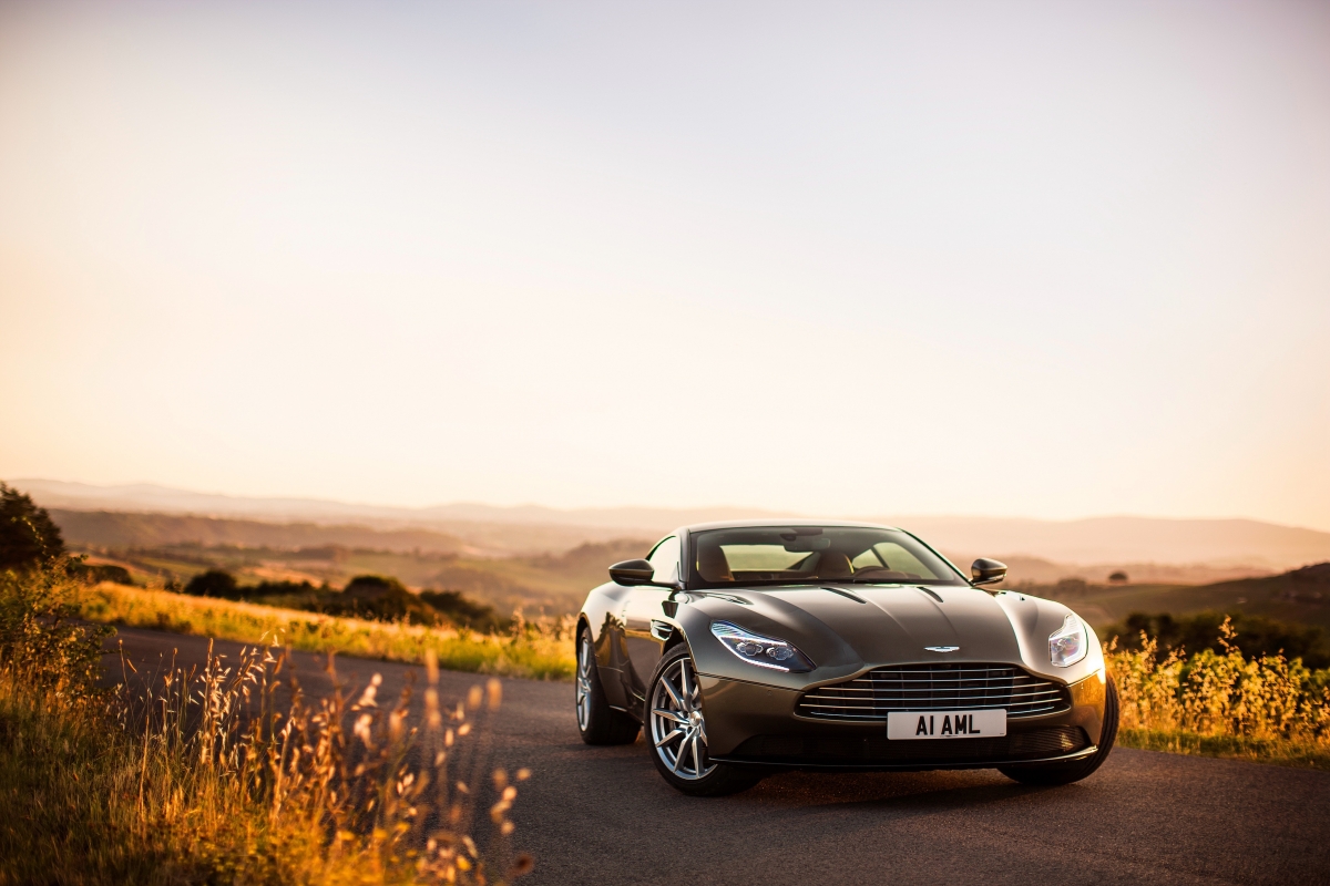 Road sky aston martin db