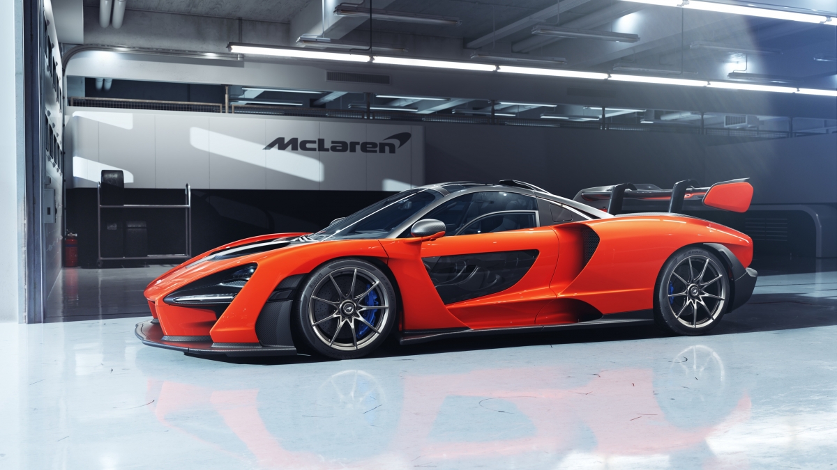 2018 McLaren Orange Coupe 4