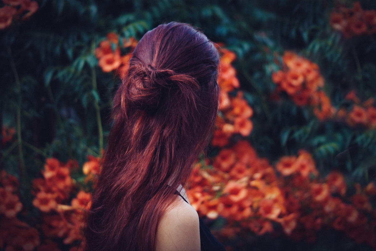 Long-haired girl silhouette beautiful 4K photography