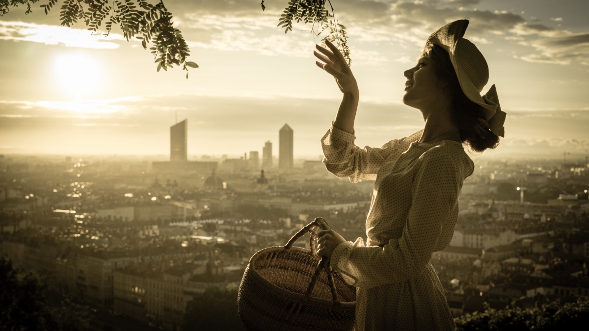 Girl, girl, hand, city panorama,