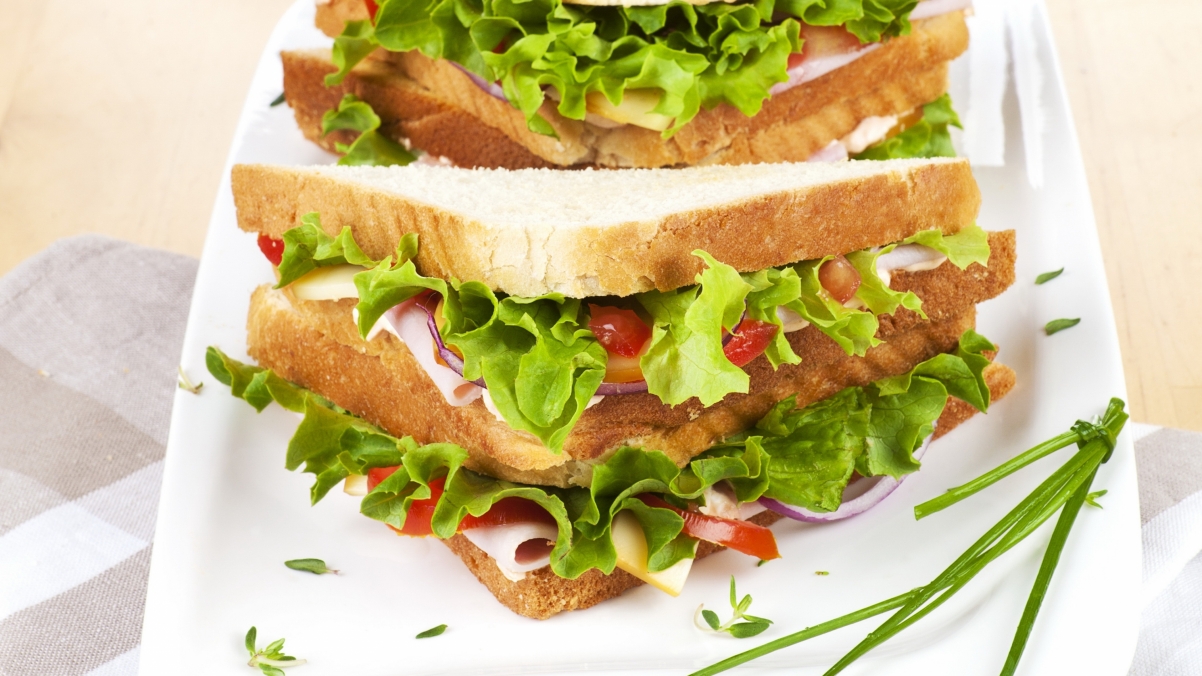Vegetable Sandwich 4K Wallpaper