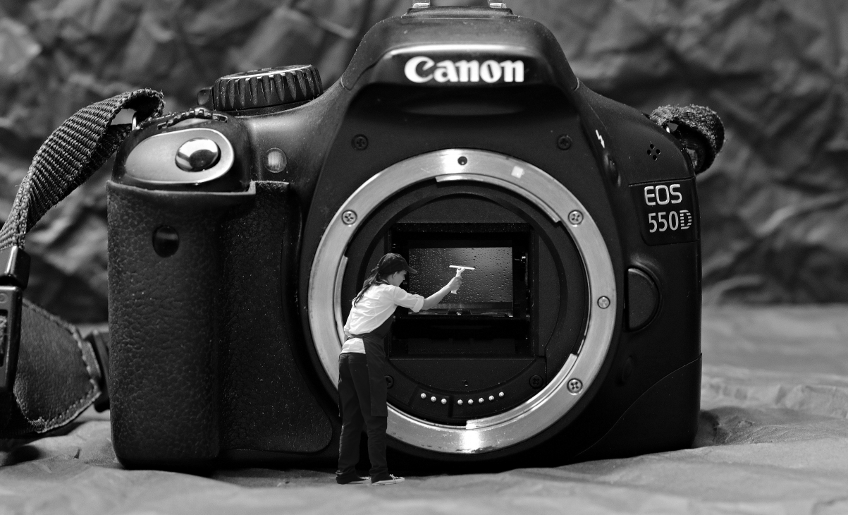 Creative design of camera cleaning cleaner