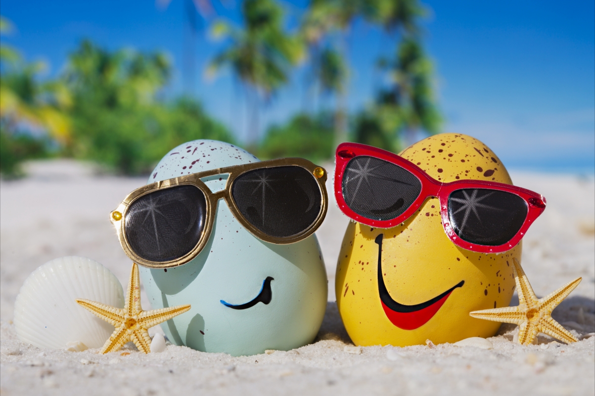Summer beach egg funny face