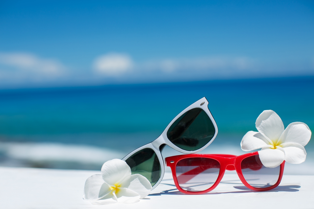 Summer beach flower glasses 5K wall