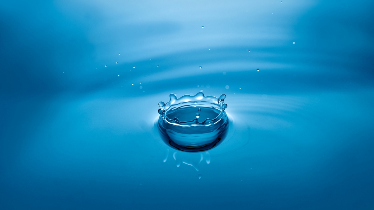 Water drop splash 4k hd picture wallpaper