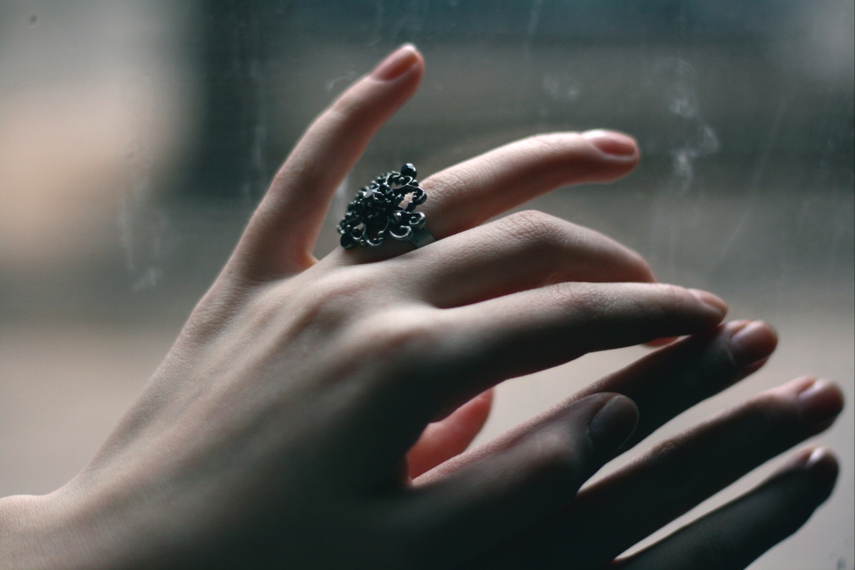 Hand touch ring, ring, black ring