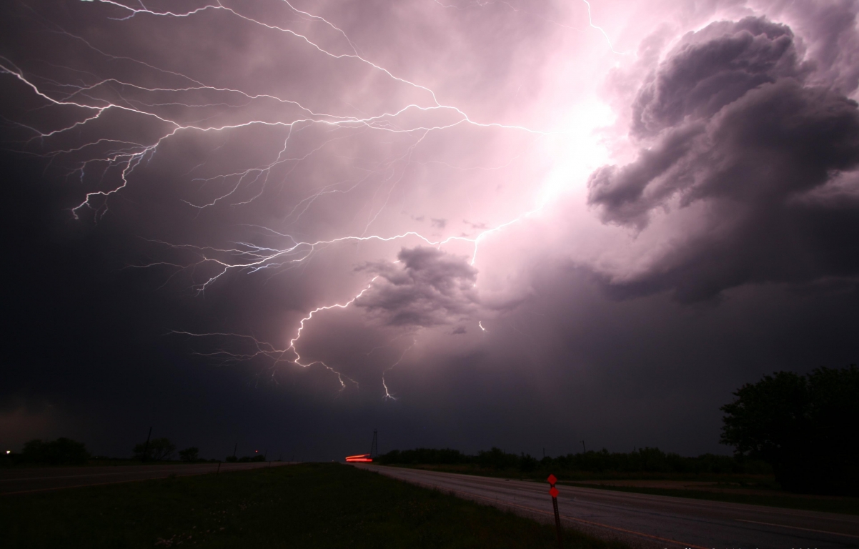 Lightning thunder lightning storm energy