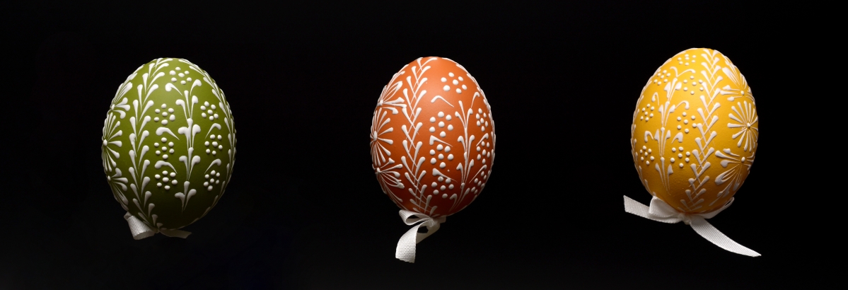 Three Easter Eggs 5k Black Background Picture