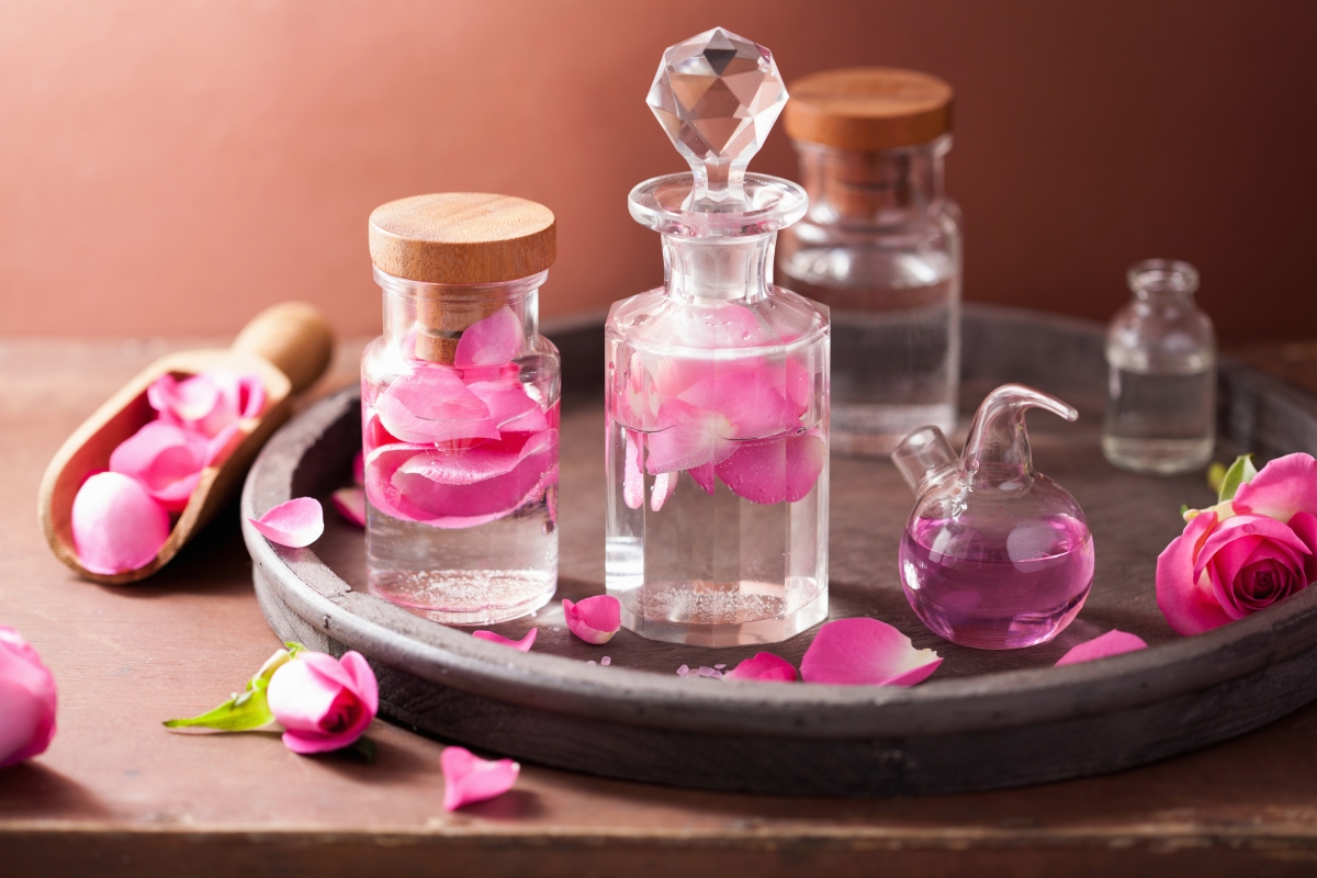 Bottle perfume petals 4k pictures
