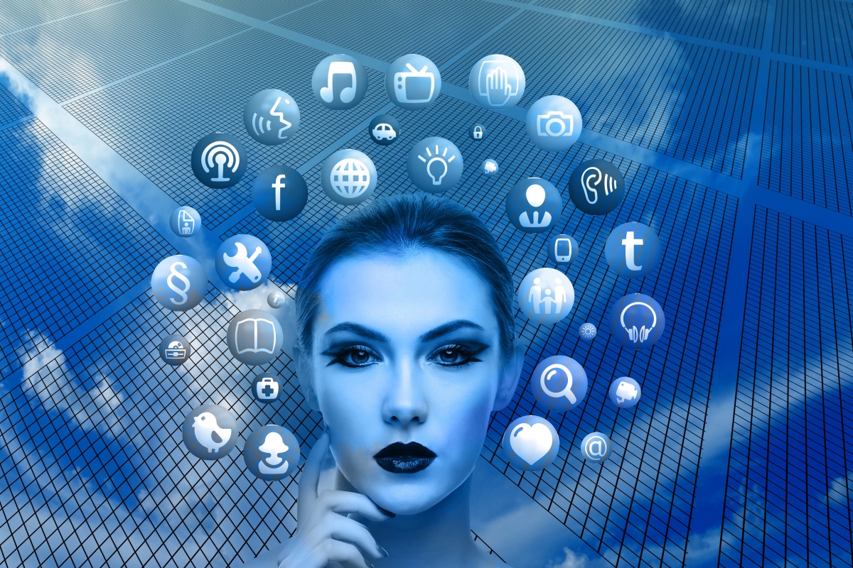 Woman face with question mark round tree knot