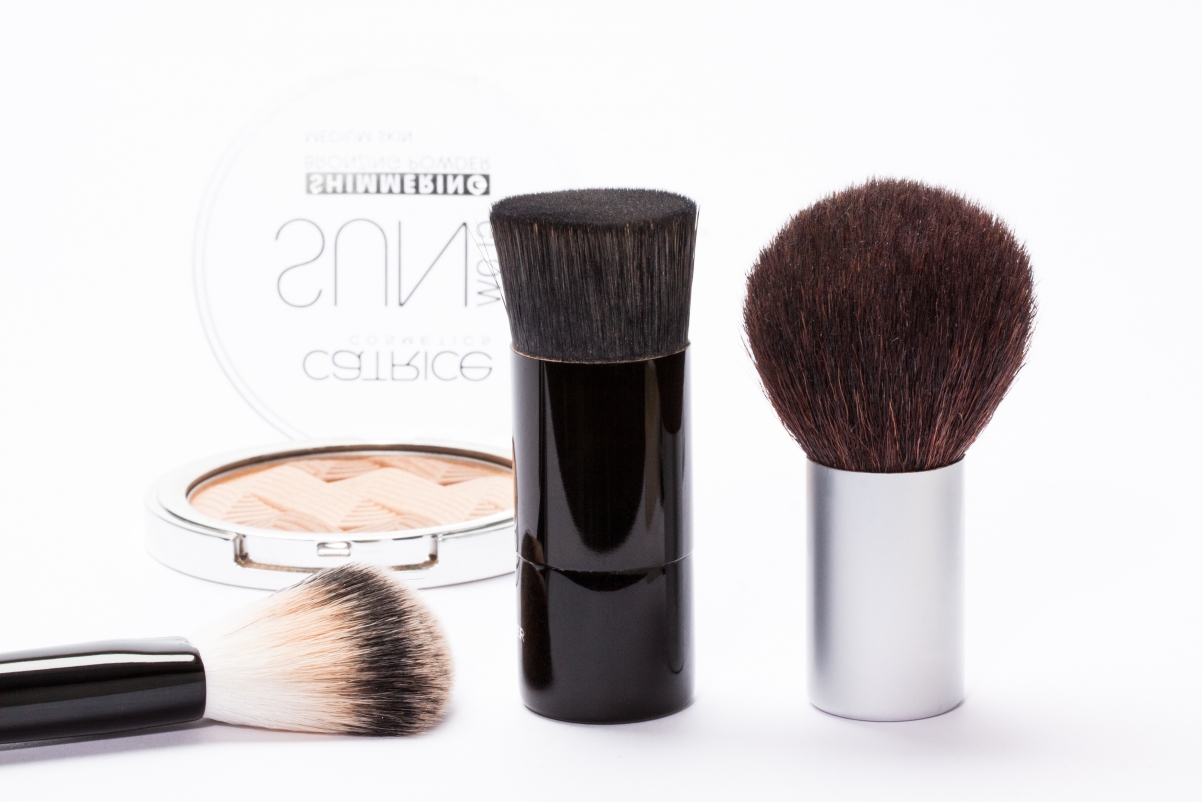 Women cosmetics pictures