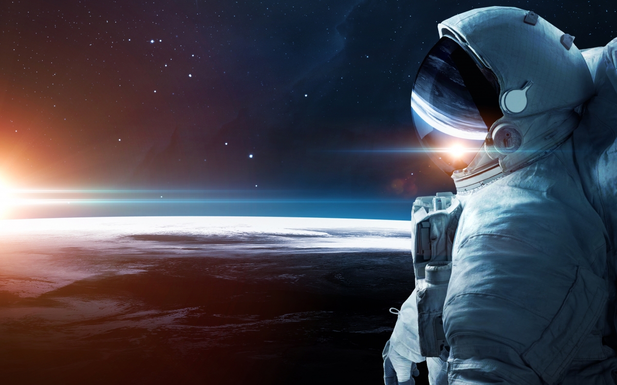Space and astronaut 5K pictures
