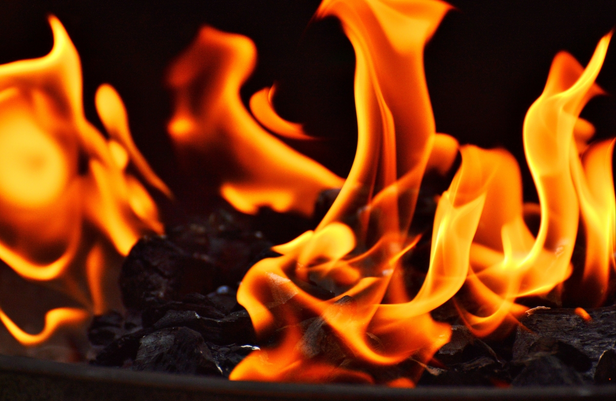 Fire Charcoal Flame 4K Picture